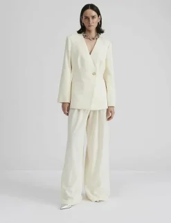 Anisa collarless fitted blazer - Enkelknäppta kavajer|Malina Best