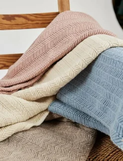 Baby blanket, fish bone knit, off. WOOL - Babyfilt|Smallstuff Best