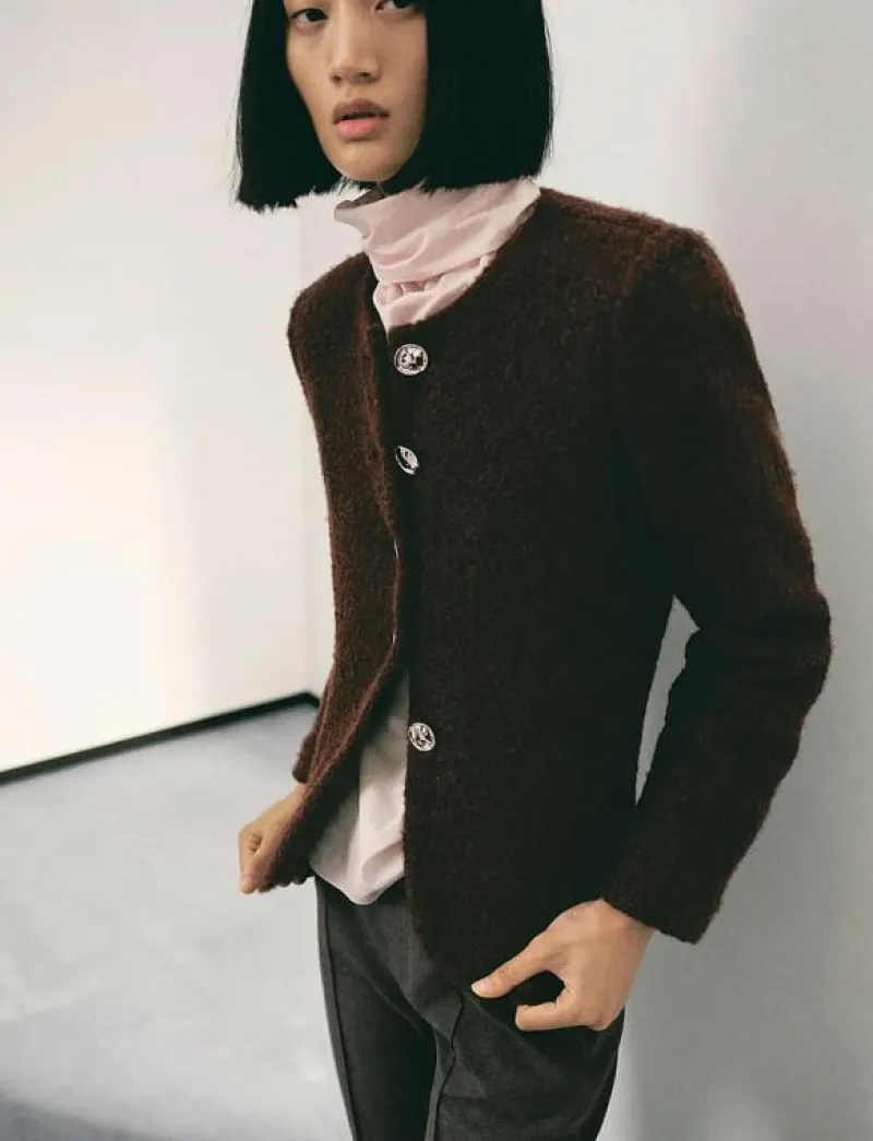 Bouclé jacket with jewel buttons - Enkelknäppta kavajer|Mango Online