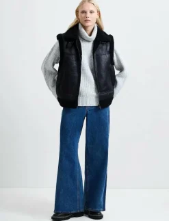 French Connection CAMRY FAUX SUEDE S/LESS GILET - Vadderade västar BLACK Discount