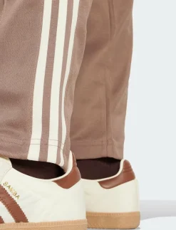 adidas Originals CLASSIC TP - Joggingbyxor TRABRN/WONWHI