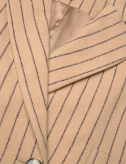 DARLA - Kavajer|Baum und Pferdgarten New