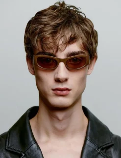 A.Kjærbede Gust - D-shaped CHOCOLATE Outlet