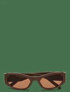 A.Kjærbede Gust - D-shaped CHOCOLATE Outlet