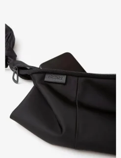 Côte & Ciel Kivu Small Sleek Nylon - Magväskor BLACK Sale