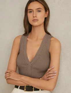 Reiss LANETTE - Stickade västar MINK New