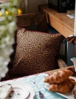 Anna + Nina Leopard Cushion - Kuddar MULTICOLOUR Online