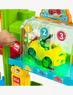 Fisher-Price LITTLE PEOPLE LP SS Car Center- NORDICS - Lekset MULTI COLOR Hot