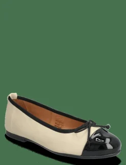 Lucy - Ballerinas|Pavement New