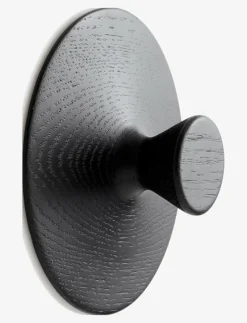 applicata Nipple, medium, stained oak - Krokar & Knoppar BLACK STAINED Hot