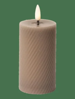 Swirled LED pillar candle - Dekoration|C'est Bon Hot