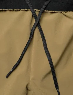 On Train Shorts - Träningsshorts NUTMEG Outlet