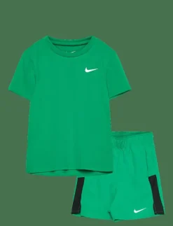 WS-WOVEN SHORT SET - Set med kortärmad t-shirt|Nike Best
